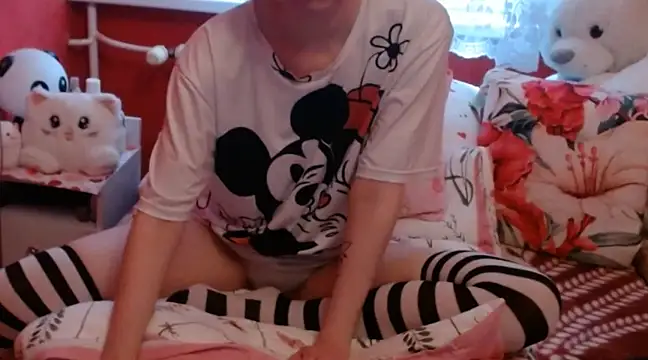 lovely nekochan online show from March 3, 7:03 am