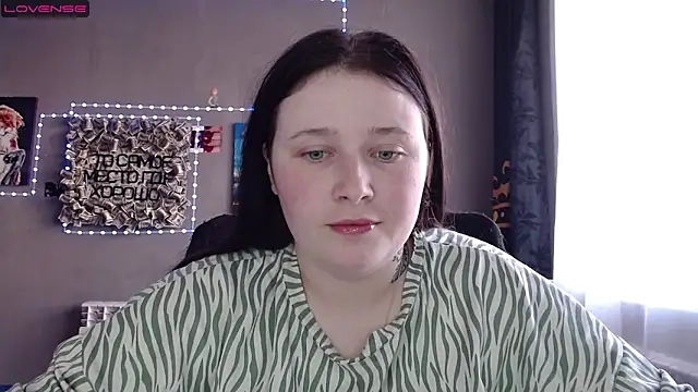 Snapshot of Light_Luna chatting on May 8, 11:25 am Light Luna online show from May 8, 11:25 am
