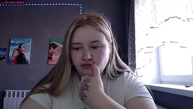 Light Luna online show from October 25, 8:13 am