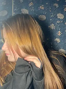 Snapshot of Light_Luna chatting on March 3, 12:56 pm Light Luna online show from March 3, 12:56 pm