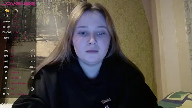 Snapshot of Light_Luna chatting on March 10, 3:38 pm Light Luna online show from March 10, 3:38 pm