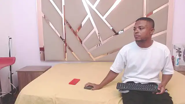 Snapshot of you_and_i9 chatting on October 24, 7:46 pm you and i9 online show from October 24, 7:46 pm