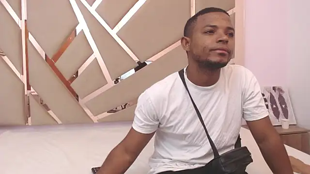 Snapshot of you_and_i9 chatting on October 31, 12:24 pm you and i9 online show from October 31, 12:24 pm