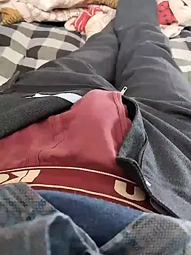 Snapshot of Monster_Bigdick chatting on March 7, 8:23 am Monster Bigdick online show from March 7, 8:23 am