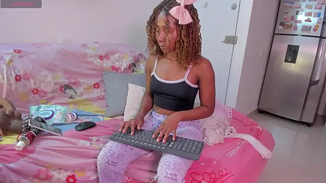 kimmysantoo online show from June 3, 7:42 am