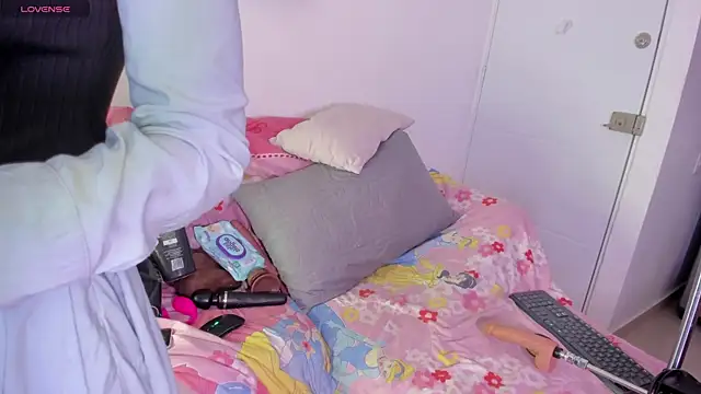 kimmysantoo online show from May 29, 9:59 am