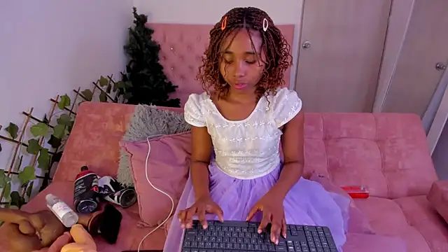 kimmysantoo online show from November 10, 12:32 pm