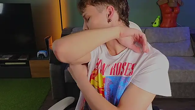 TeddyLiLboy online show from November 5, 4:21 pm