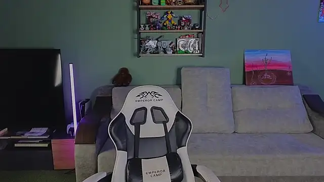 TeddyLiLboy online show from April 8, 9:27 pm