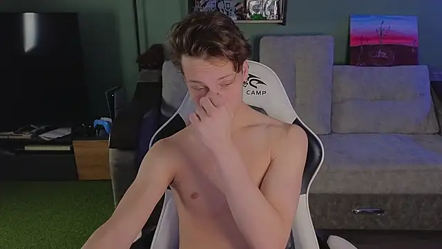 TeddyLiLboy online show from February 7, 6:05 pm