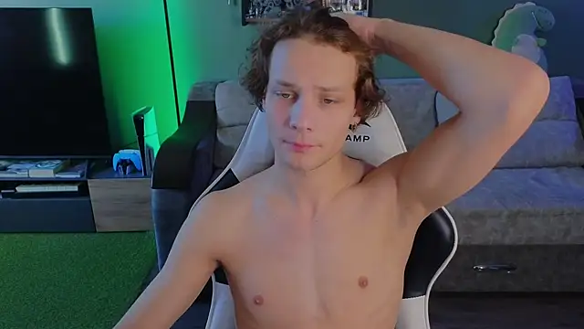 TeddyLiLboy online show from October 18, 9:44 am