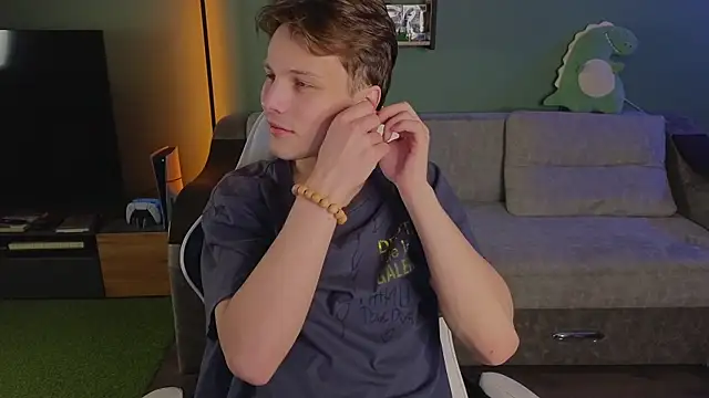 TeddyLiLboy online show from November 15, 3:38 pm