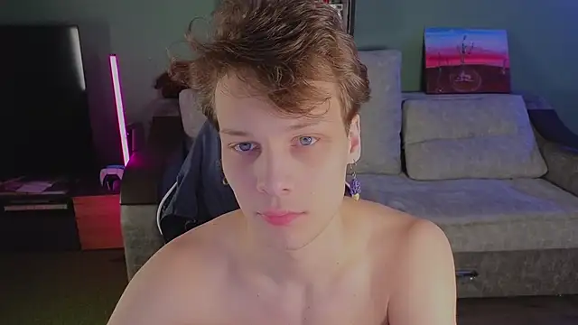 TeddyLiLboy online show from April 12, 4:32 pm