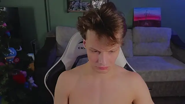 TeddyLiLboy online show from January 6, 1:26 pm