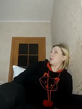 LeraSweet online show from February 8, 8:50 pm