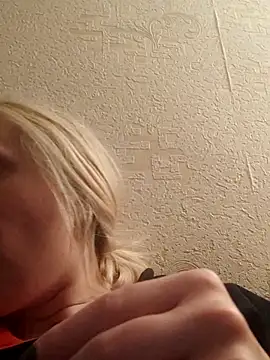 Snapshot of LeraSweet chatting on May 1, 7:41 pm LeraSweet online show from May 1, 7:41 pm