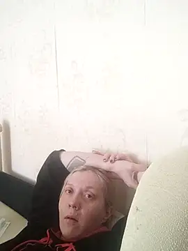 Snapshot of LeraSweet chatting on May 6, 11:47 am LeraSweet online show from May 6, 11:47 am