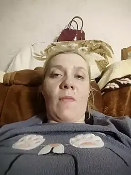 Snapshot of LeraSweet chatting on May 15, 8:29 pm LeraSweet online show from May 15, 8:29 pm