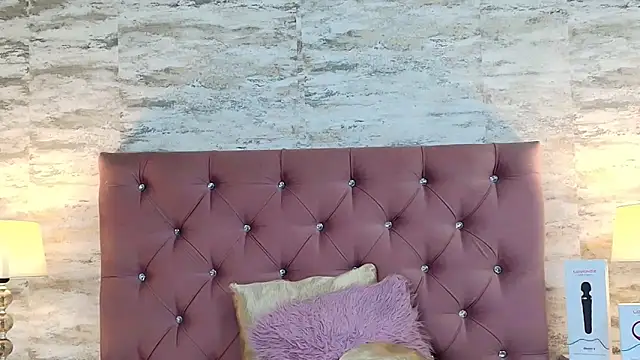 IsabellMendez  online show from February 19, 11:14 pm