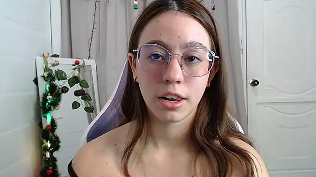 Snapshot of BlairVicent chatting on December 15, 3:29 pm BlairVicent online show from December 15, 3:29 pm