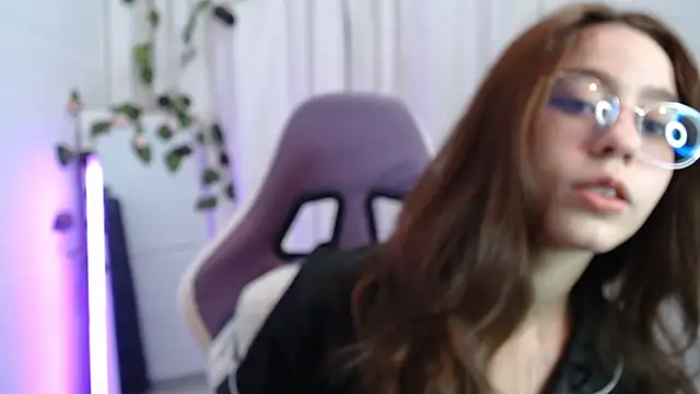 Snapshot of BlairVicent chatting on November 4, 1:04 pm BlairVicent online show from November 4, 1:04 pm