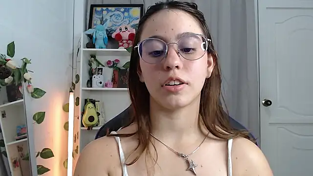 Snapshot of BlairVicent chatting on February 18, 5:16 am BlairVicent online show from February 18, 5:16 am