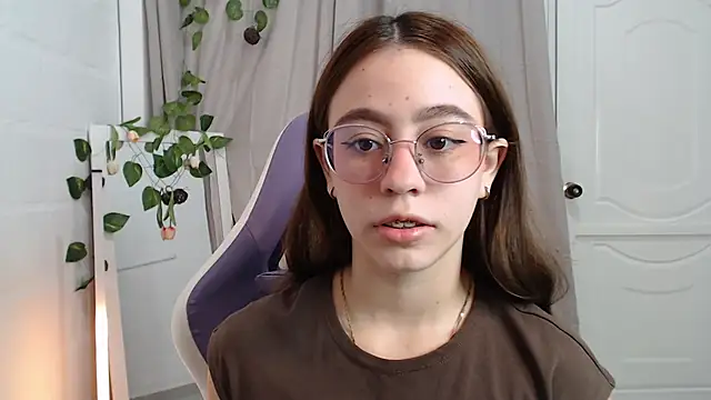 Snapshot of BlairVicent chatting on November 27, 1:00 pm BlairVicent online show from November 27, 1:00 pm