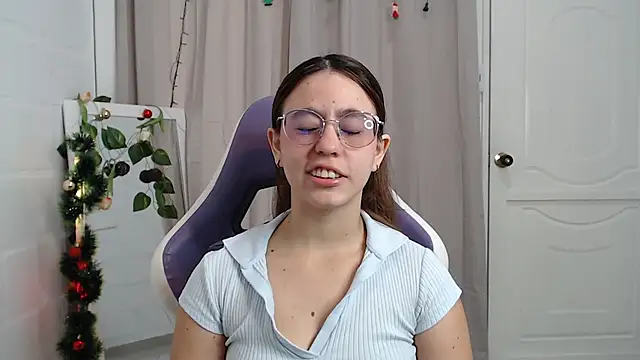 Snapshot of BlairVicent chatting on December 19, 3:25 pm BlairVicent online show from December 19, 3:25 pm