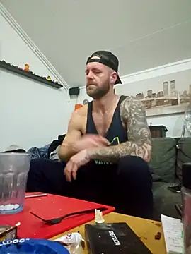 eltoulou online show from December 18, 4:00 pm