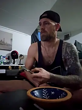 eltoulou online show from April 12, 3:54 am