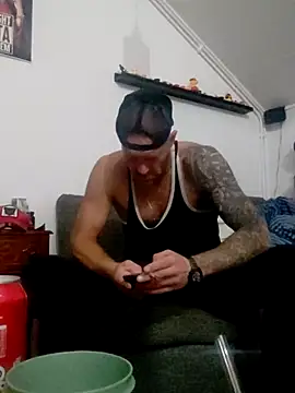 eltoulou online show from September 12, 8:52 pm