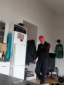 eltoulou online show from February 25, 7:38 pm