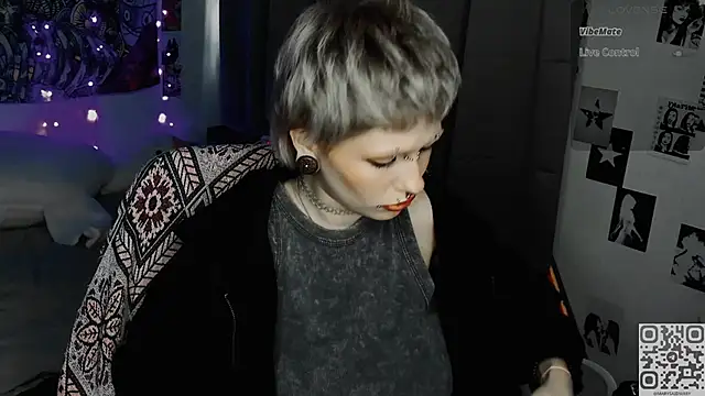 say mary online show from April 17, 8:06 am