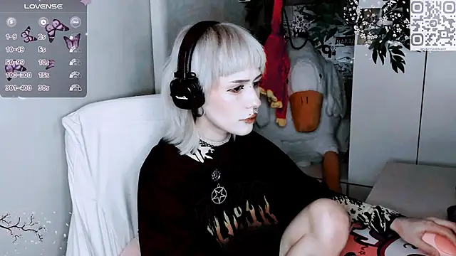 say mary online show from November 10, 1:38 pm