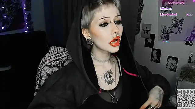 say mary online show from April 14, 7:41 pm