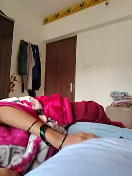 Snapshot of workoutsaurabh chatting on May 17, 1:27 am workoutsaurabh online show from May 17, 1:27 am