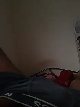 Snapshot of workoutsaurabh chatting on February 4, 1:44 am workoutsaurabh online show from February 4, 1:44 am