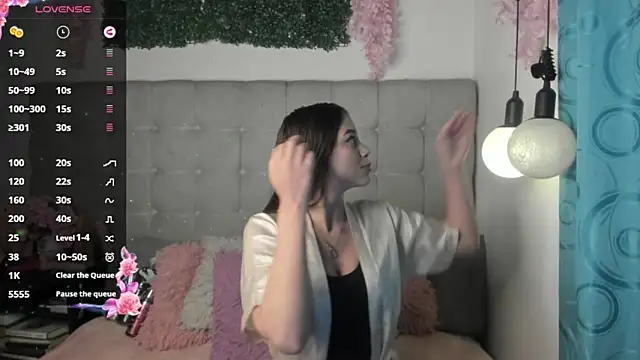 Snapshot of misticasexy chatting on January 25, 1:32 am misticasexy online show from January 25, 1:32 am