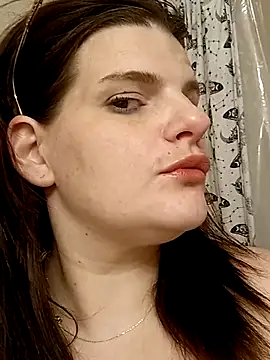 Snapshot of BeckiTooSweet chatting on December 20, 10:29 am BeckiTooSweet online show from December 20, 10:29 am