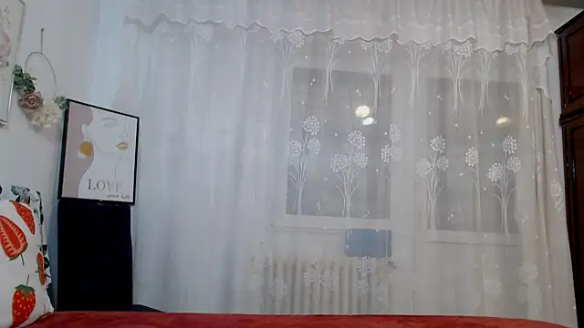 Snapshot of Catlady333 chatting on September 19, 5:39 pm Catlady333 online show from September 19, 5:39 pm