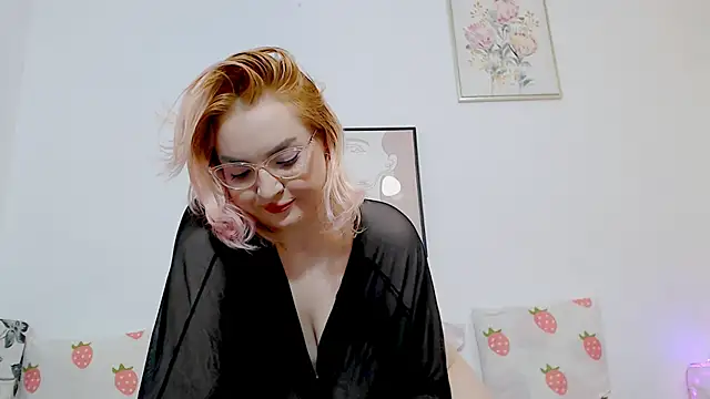 Snapshot of Catlady333 chatting on September 9, 6:45 am Catlady333 online show from September 9, 6:45 am