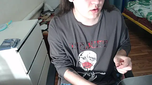 EvaMiron online show from October 28, 3:44 pm