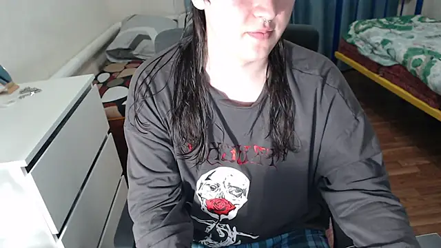 EvaMiron online show from November 4, 5:50 pm