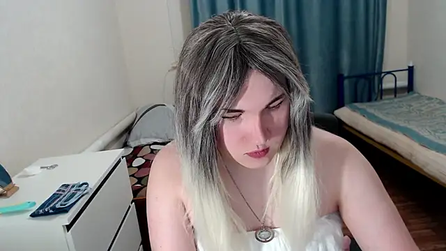 EvaMiron online show from March 7, 5:40 pm