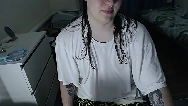 EvaMiron online show from December 4, 6:18 pm