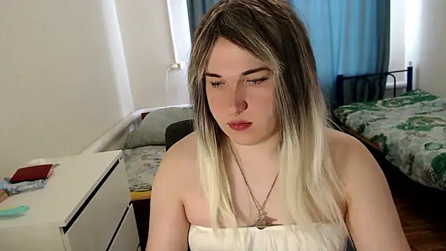 EvaMiron online show from March 5, 9:39 am