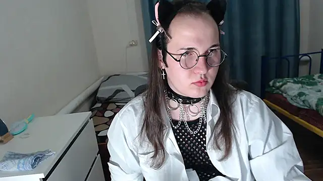 EvaMiron online show from October 21, 2:16 pm