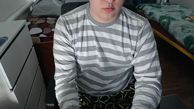 EvaMiron online show from October 2, 9:23 am