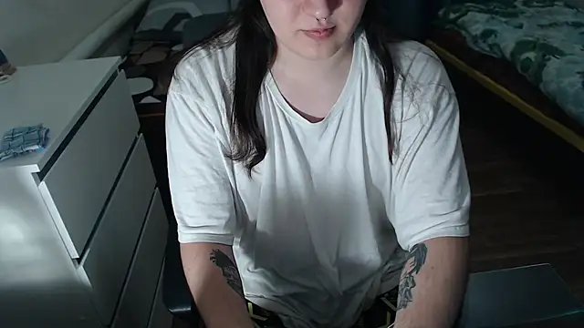 EvaMiron online show from October 17, 7:04 pm