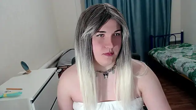 EvaMiron online show from March 19, 4:51 pm